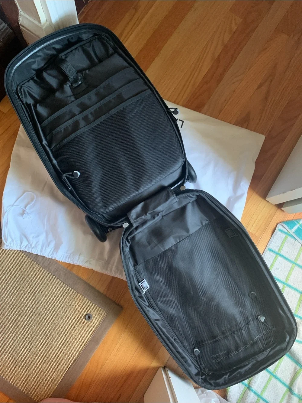 Kenneth Cole New York Black Hard Shell Camera Case